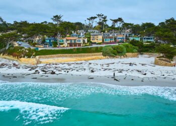 O que faz esse destino costeiro ser um lugar tão calmo e relaxante?