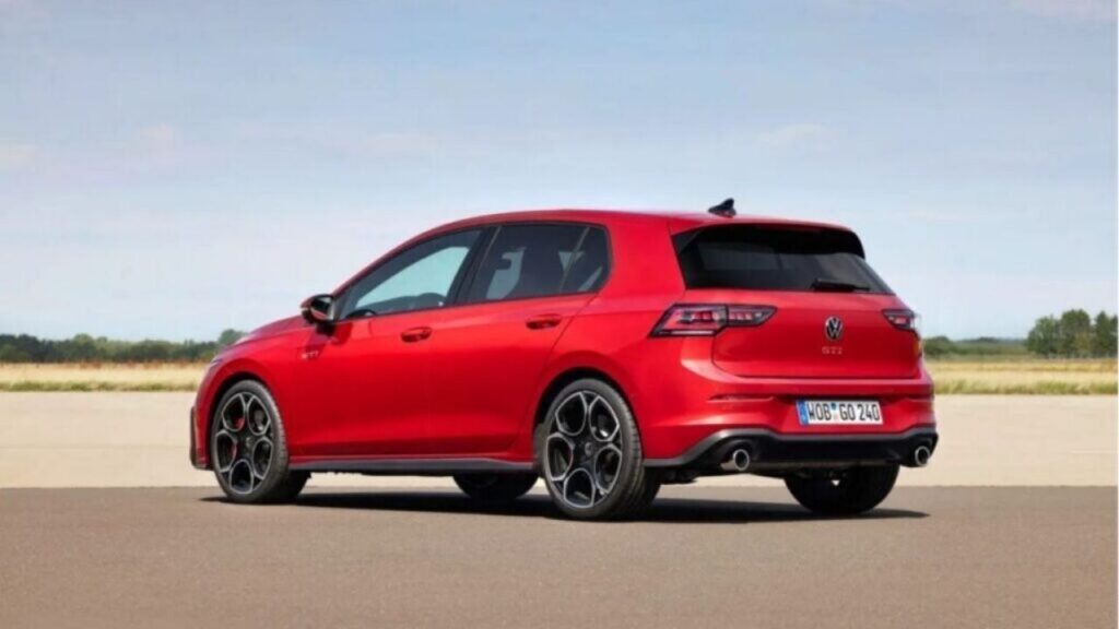 O icônico Golf GTI retorna ao Brasil em 2025 ainda mais potente