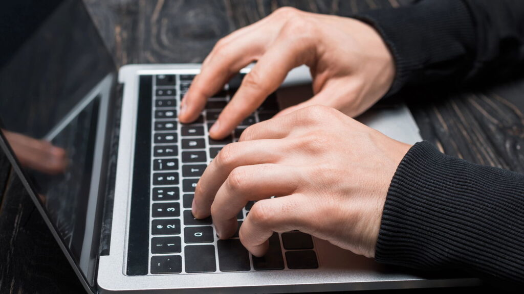 Fraudes digitais em alta no Brasil! Saiba como se proteger