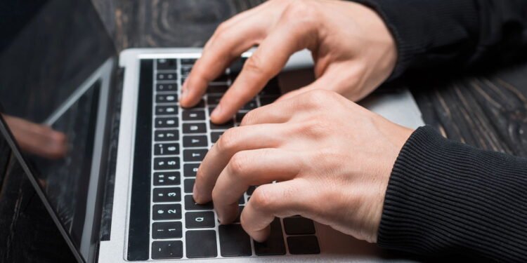 Fraudes digitais em alta no Brasil! Saiba como se proteger