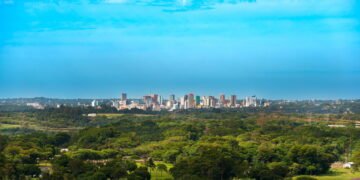 A cidade brasileira que abriga uma das Maravilhas Naturais do Mundo no Brasil