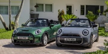 A versão conversível do Mini Cooper chega renovada ao Brasil; confira