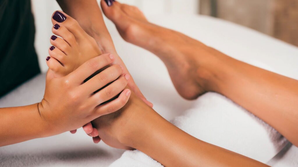 Saiba como escolher os melhores produtos para a saúde dos pés