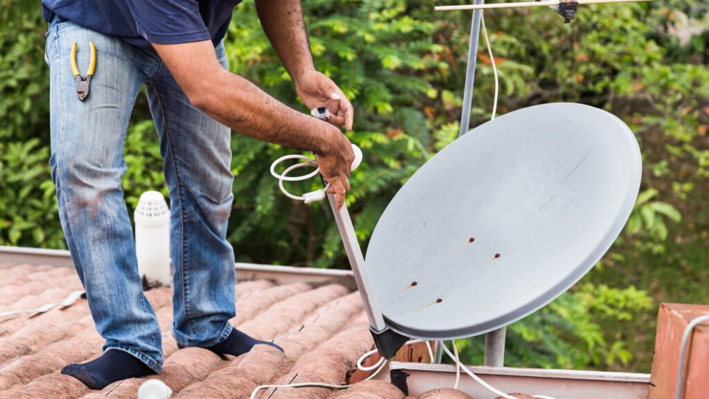 Fim das antenas parabólicas? Veja como continuar assistindo TV aberta