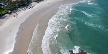 Conheça a cidade com as praias mais lindas e desertas do Brasil!