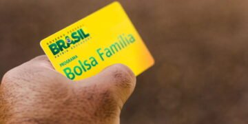 Comunicado alerta beneficiários do Bolsa Família sobre golpe usando acesso das contas