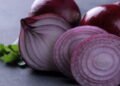 Como plantar cebola roxa com sucesso em qualquer espaço