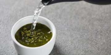 O poderoso chá detox que está transformando vidas no brasil