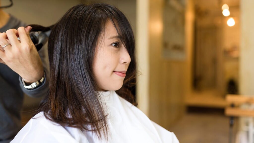 A história por trás do corte de cabelo mais popular do momento