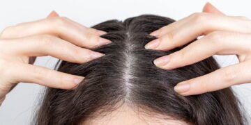 Cuidados simples para hidratar o cabelo nos dias quentes