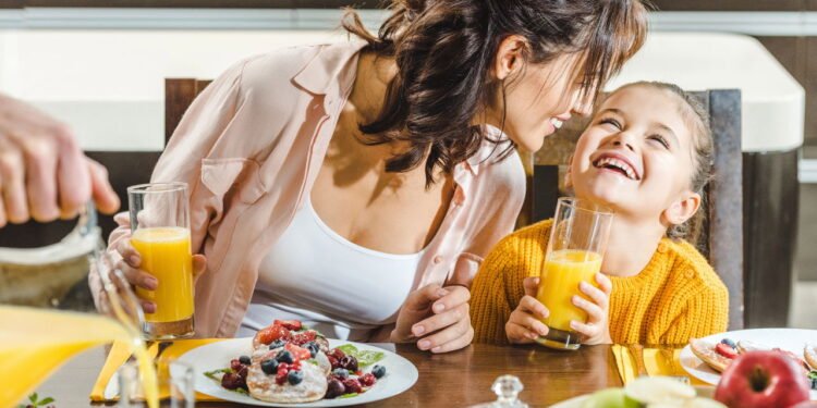 O método mais eficaz para incentivar alimentação saudável em crianças