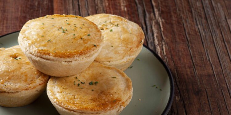 Empadinhas de queijo caseiras são mais irresistíveis do que você imagina