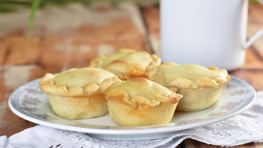 Empadinhas de queijo caseiras são mais irresistíveis do que você imagina