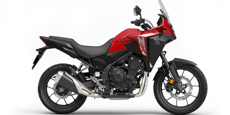 Honda NX 500 estreia com novo design, tecnologia de ponta e espírito aventureiro