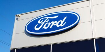 Ford revela nova picape bruta feita para o trabalho pesado