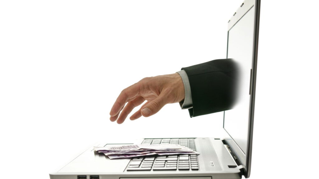 Cuidado! Golpistas estão usando vagas com altos salários para cobrar taxas - Estado de Minas 2 Cuidado! Golpistas estão usando vagas com altos salários para cobrar taxas