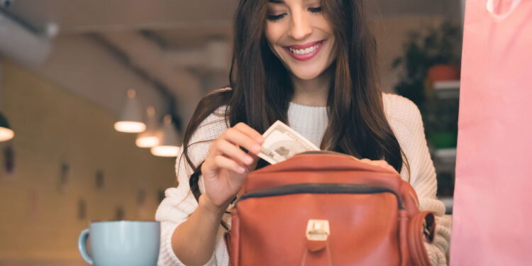 R$ 1.518 no seu bolso? Abono salarial libera nova rodada agora em maio