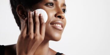 Soluções simples para reduzir os poros dilatados e deixar a pele lisa