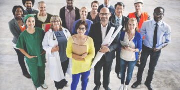 Esse é o ranking das profissões mais mal pagas do Brasil; confira