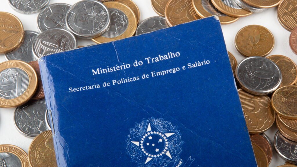 Reajuste do salário mínimo pode redefinir a economia brasileira