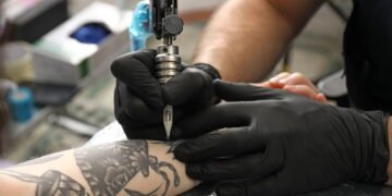 Tatuagens em alta em 2025 os estilos mais buscados do momento