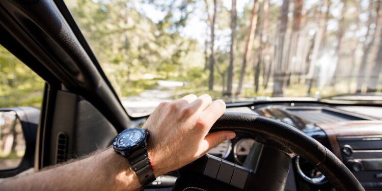 Uma bela viagem de carro - Créditos: depositphotos.com / Y-Boychenko