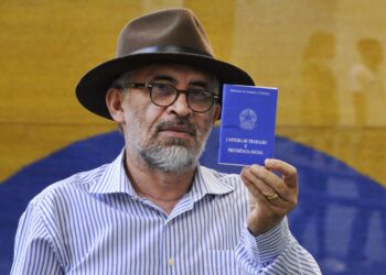 Adeus à idade mínima na aposentadoria! Nova lei do INSS beneficia trabalhadores com carteira assinada