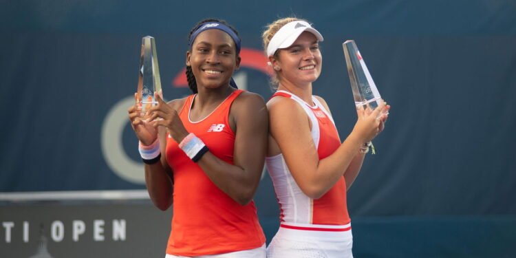 Coco Gauff (USA) e Caty McNally (USA) - Créditos: depositphotos.com / renaschild