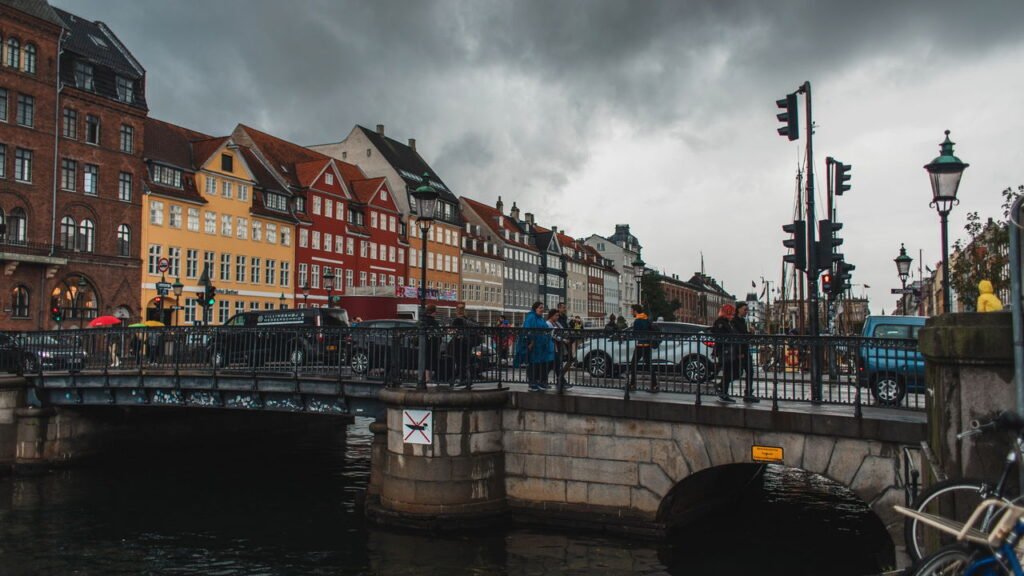 Por que tanta gente está trocando grandes metrópoles por esse lugar quase perfeito?