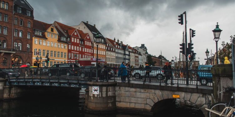 Por que tanta gente está trocando grandes metrópoles por esse lugar quase perfeito?