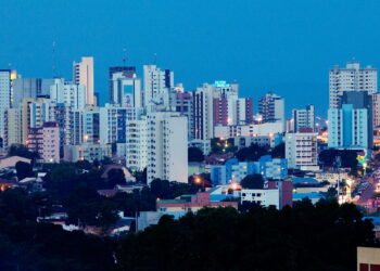 A capital brasileira onde a natureza selvagem e urbanização se encontram de forma surpreendente