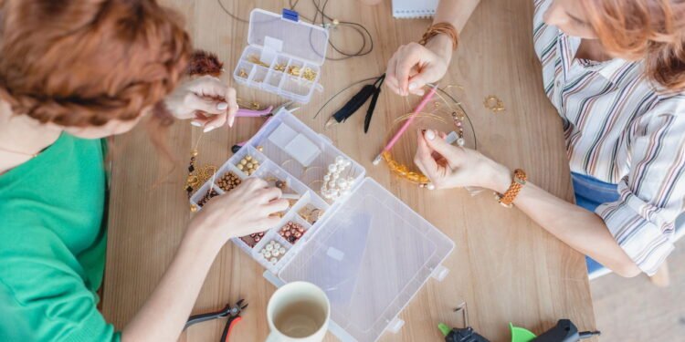 DIY - Créditos: depositphotos.com / EdZbarzhyvetsky