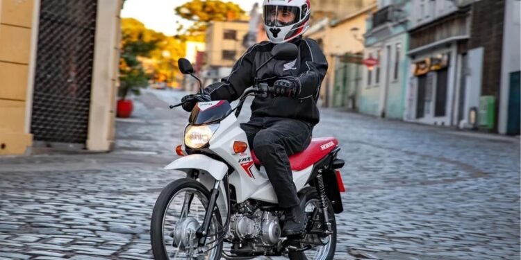 Veja as motos mais baratas do Brasil que estão dominando as ruas em 2025