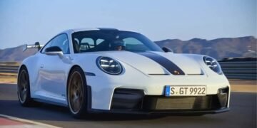 Porsche celebra 25 anos do GT3 com versão 992.2 de 502cv aspirado