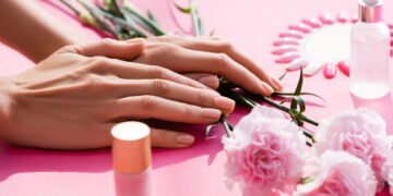 Conheça as tendências de cores de esmalte para o inverno em 2025