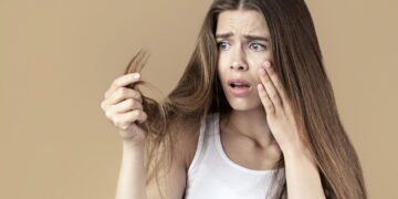 Frizz nunca mais! 7 dicas que podem mudar sua rotina capilar