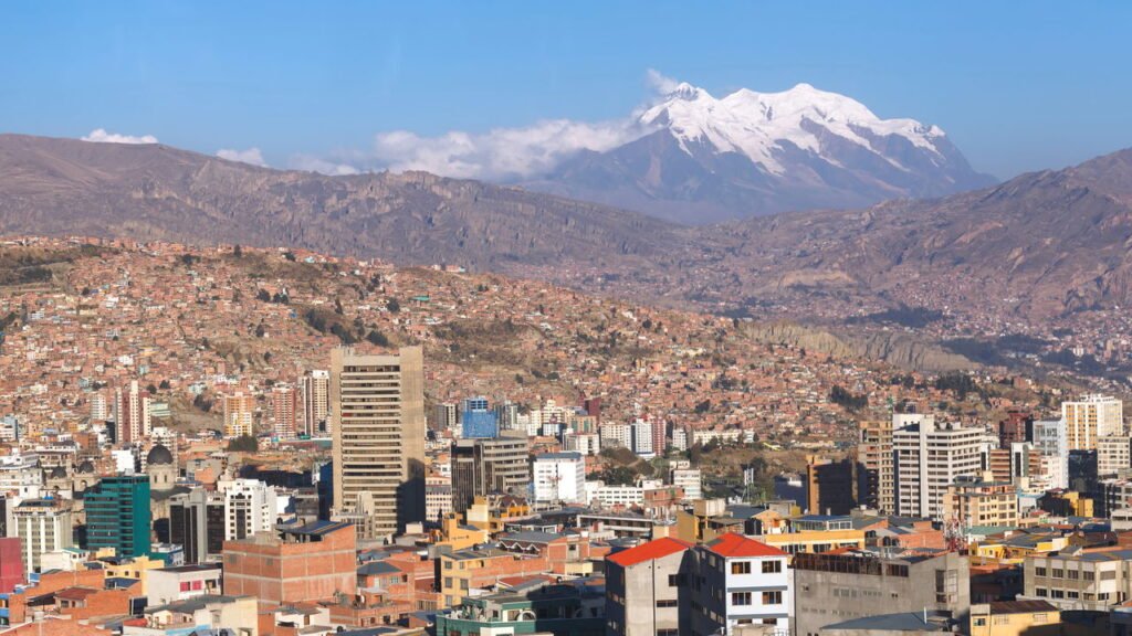 Essa capital localizada entre montanhas surpreende pela qualidade de vida e transporte