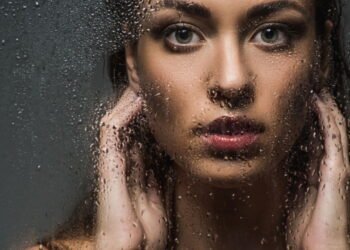 Entenda como o banho frio pode transformar sua saúde e sua pele