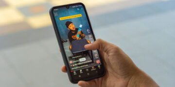 Google libera função que transforma YouTube Shorts em vitrine interativa