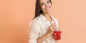 A bebida natural que está revolucionando a saúde de quem busca mais energia