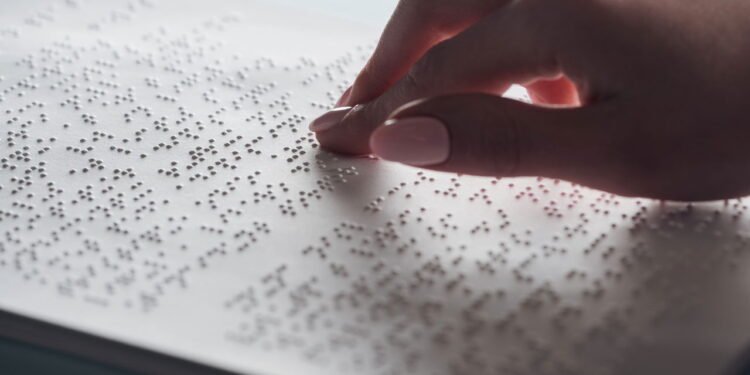 Como o Braille transformou a vida de milhões e segue essencial na era digital