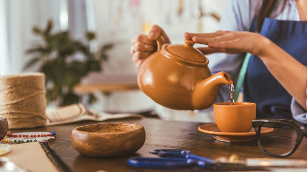 Chá detox mais eficaz do momento combina apenas dois ingredientes