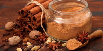 Conheça a forma mais simples de atrair prosperidade para o interior da sua casa usando somente canela