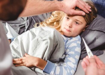 Febre é sempre sinal de alerta? Veja causas, sintomas e cuidados