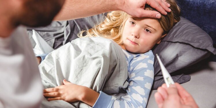 Febre é sempre sinal de alerta? Veja causas, sintomas e cuidados