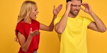 Os efeitos devastadores do gaslighting na saúde mental e no bem-estar