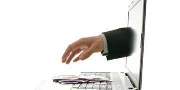 Receita Federal alerta sobre novo golpe com cartas fraudulentas no Imposto de Renda 2025