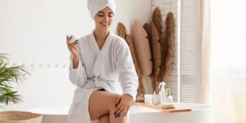 Você cuida da pele do corpo como cuida do rosto? Talvez esteja esquecendo o essencial