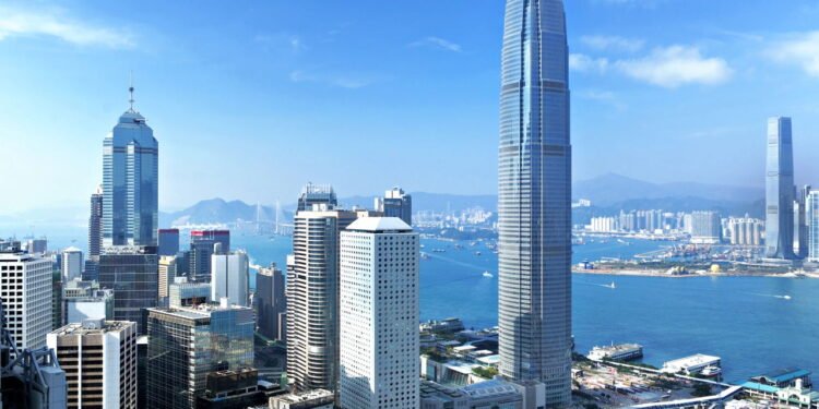 Conheça a cidade que se tornou um dos maiores polos financeiros do planeta