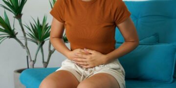 A bebida natural que está aliviando o inchaço de muita gente